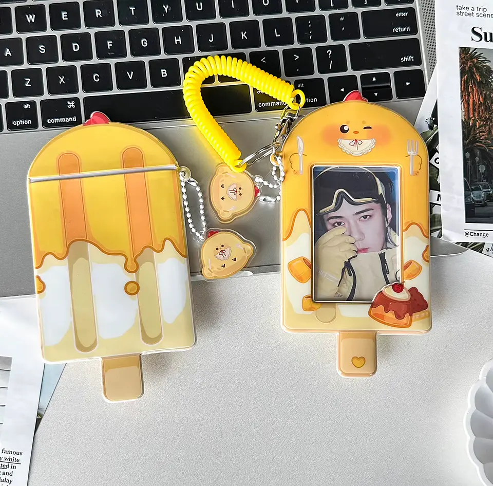 CARD HOLDER 