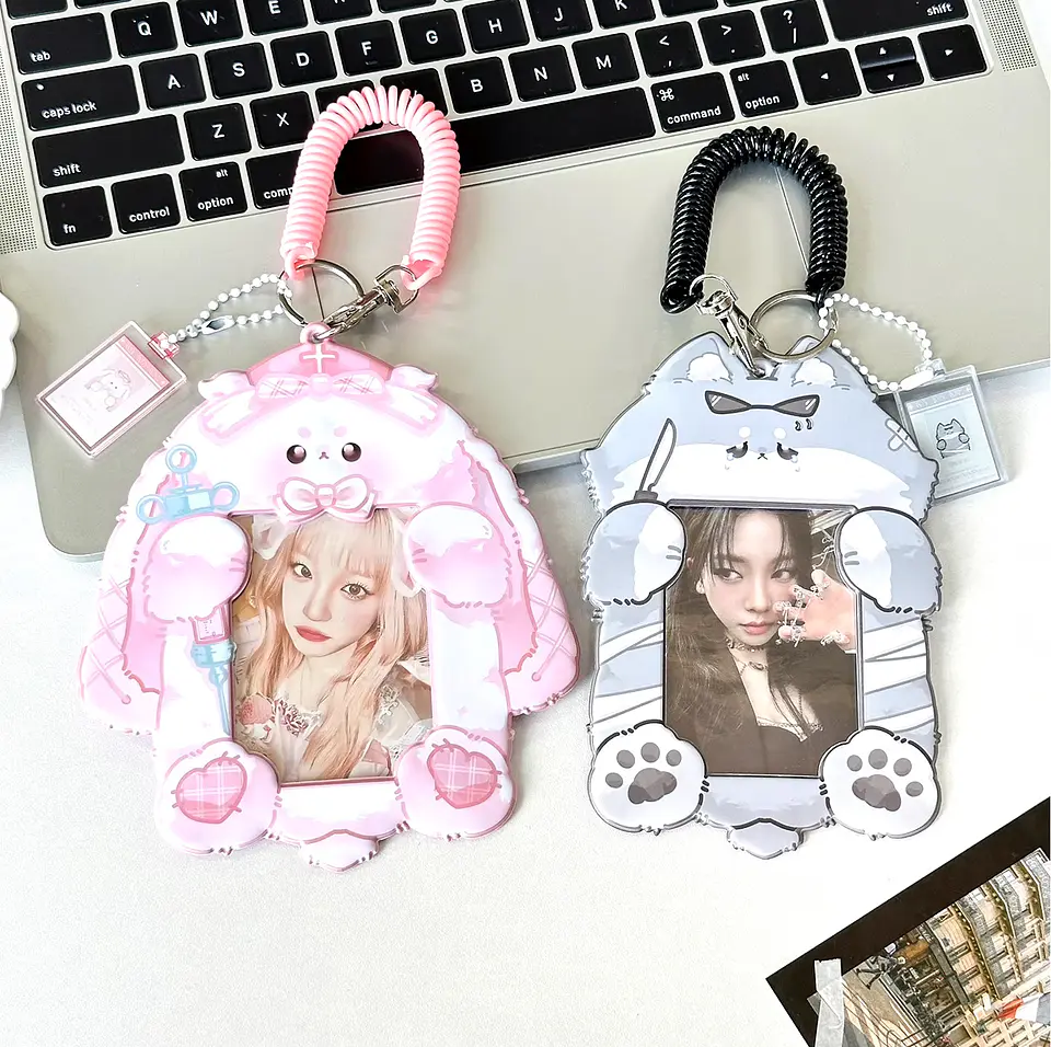 CARD HOLDER 