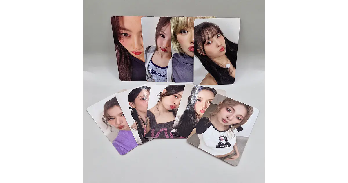 TWICE - STRATEGY PHOTOCARD APPLE MUSIC (Photobook Ver.)