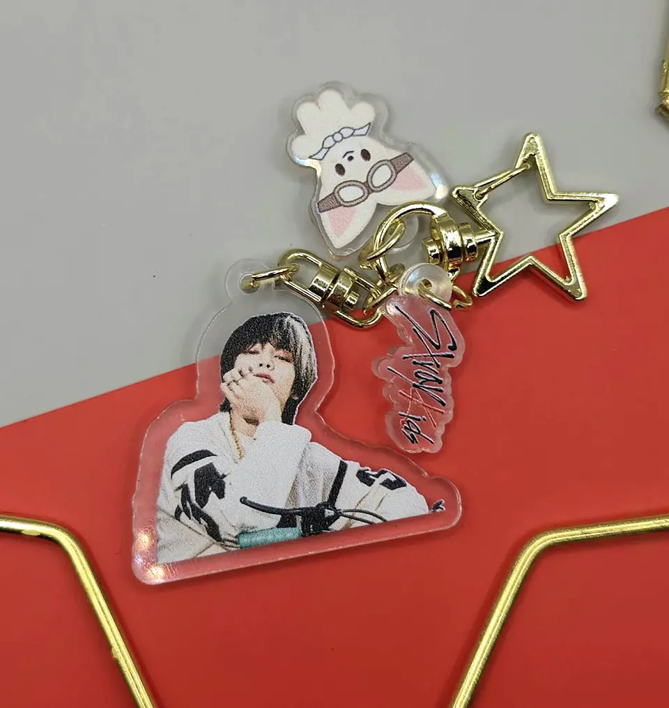 LLAVERO ACRILICO STRAY KIDS VER. 2 9