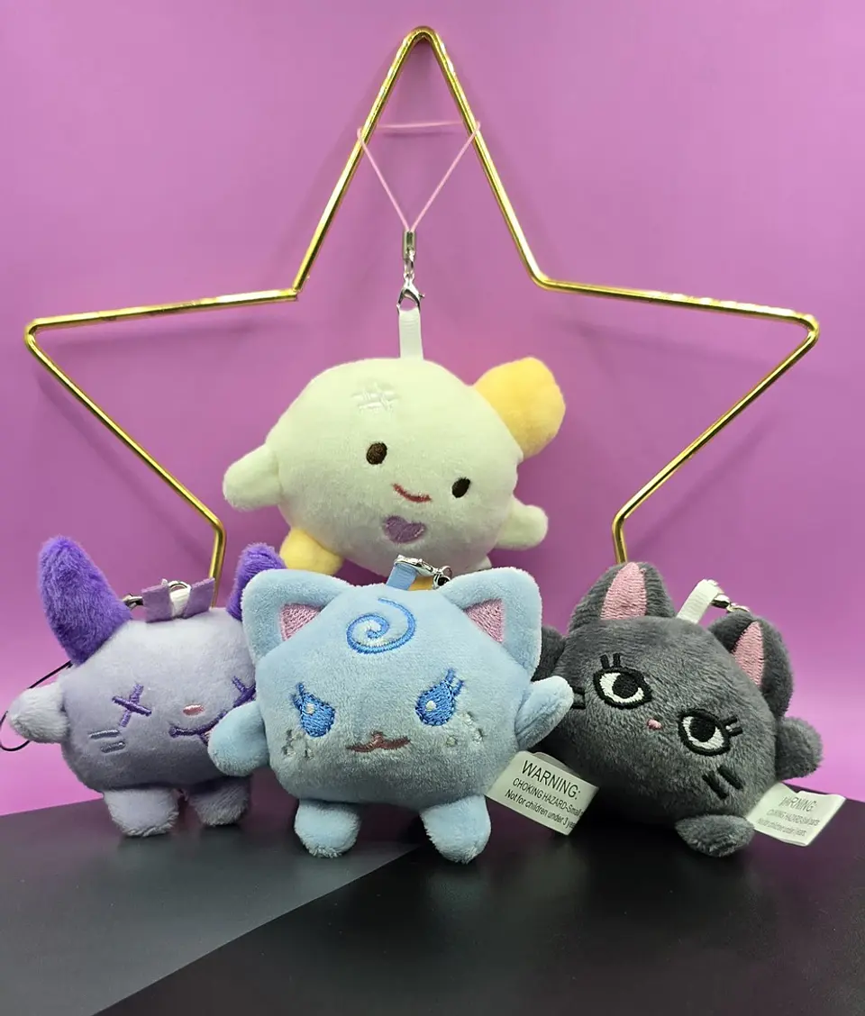 PLUSH KEYRING AESPA - 4TH ANNIVERSARY MINI ALTERNATIVO 1