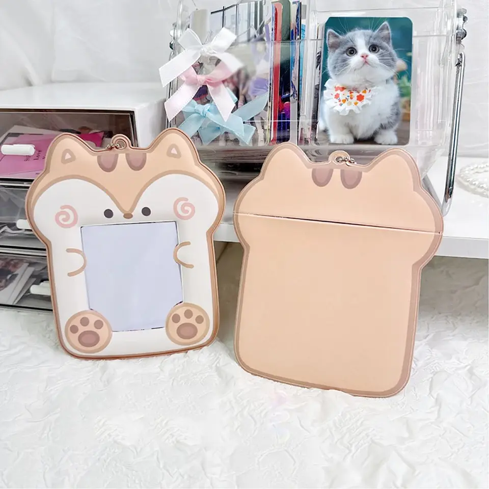 CARD HOLDER 