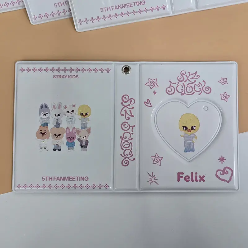 BINDER 1 ESPACIO STRAY KIDS SKZOO 5CLOCK 2