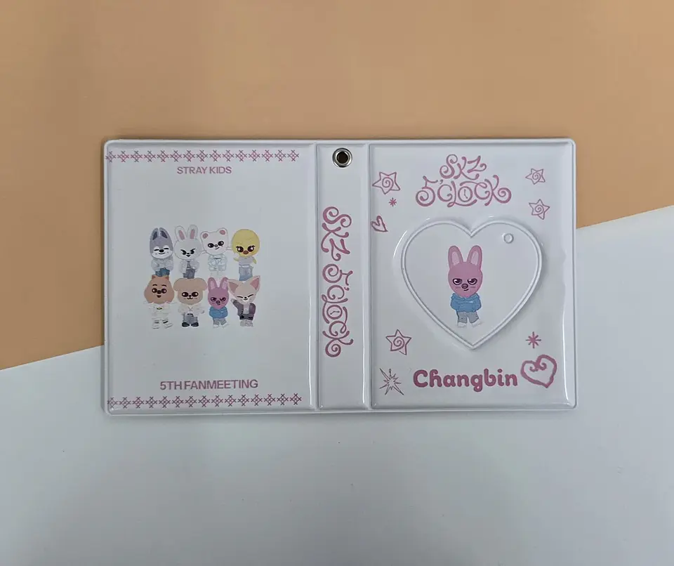 BINDER 1 ESPACIO STRAY KIDS SKZOO 5CLOCK 5