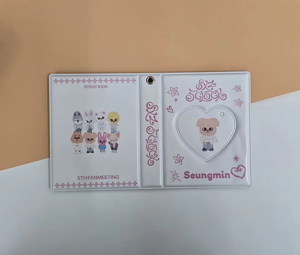 BINDER 1 ESPACIO STRAY KIDS SKZOO 5CLOCK 7