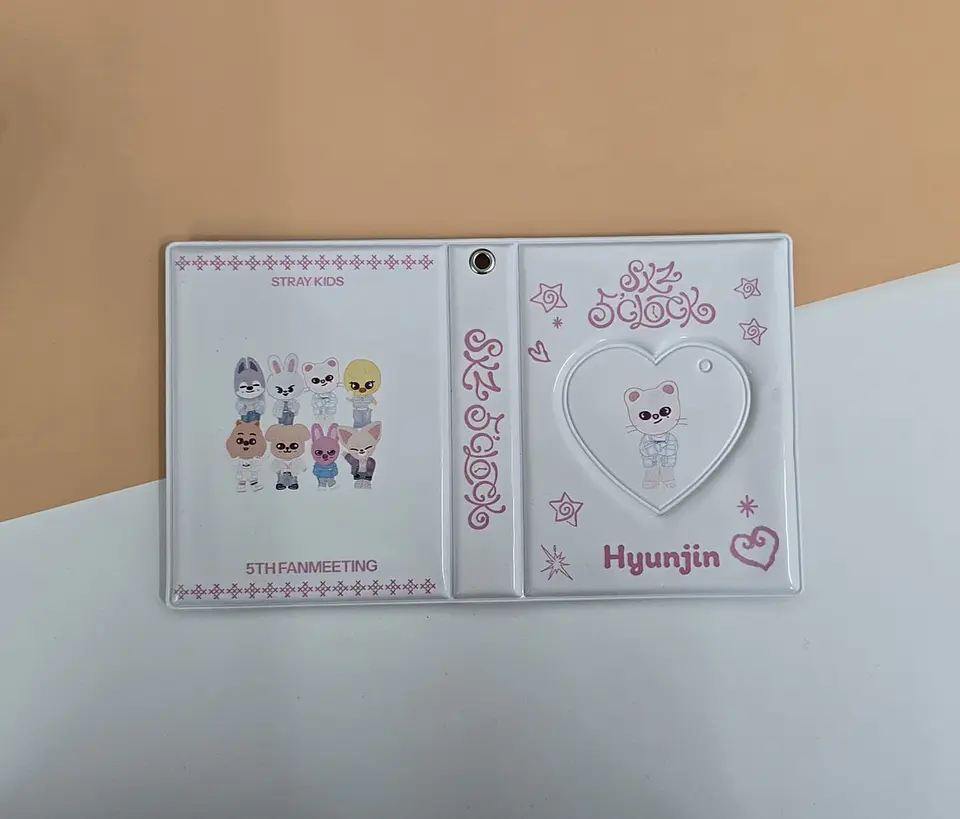 BINDER 1 ESPACIO STRAY KIDS SKZOO 5CLOCK 8