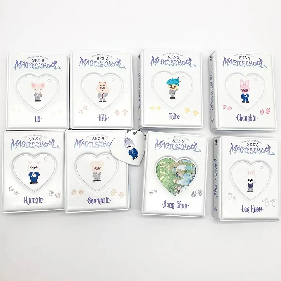 BINDER 1 ESPACIO STRAY KIDS MAGIC SCHOOL 1