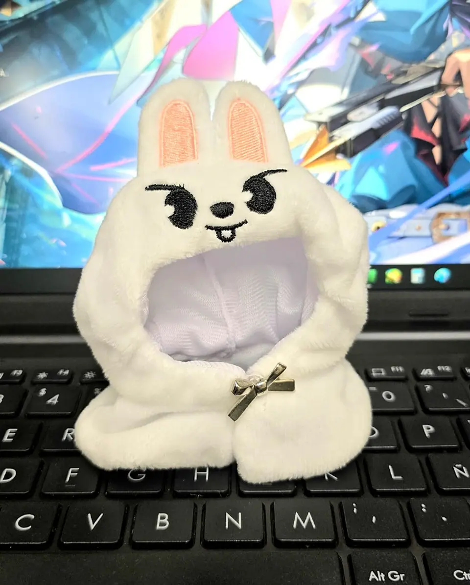 CUSTOM CAPE DOLL SKZOO ALTERNATIVO 3