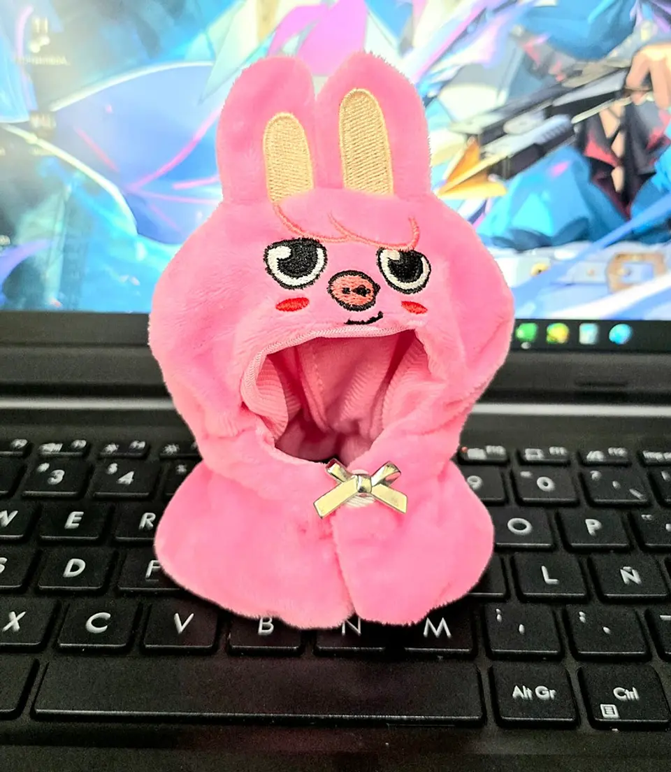 CUSTOM CAPE DOLL SKZOO ALTERNATIVO 7