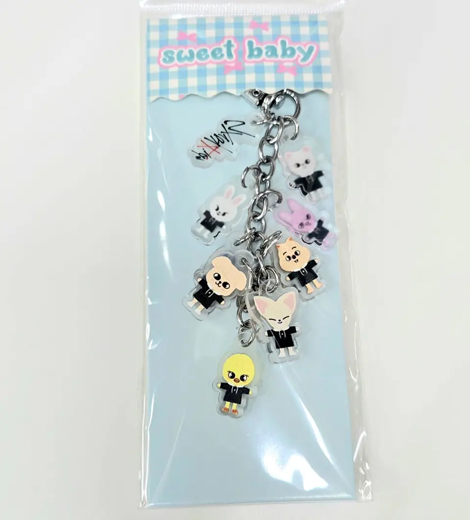 CHARM CORTO VARIEDADES K-POP 5