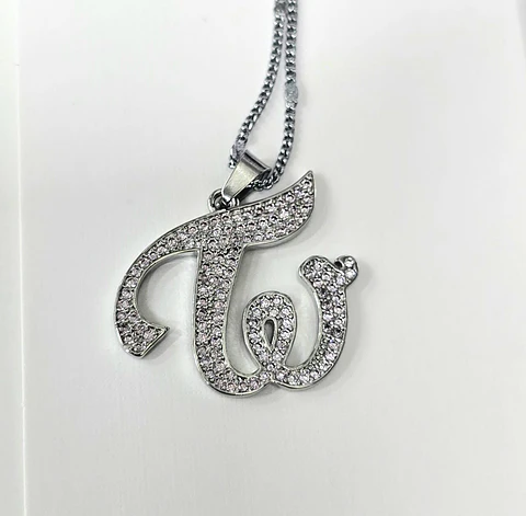 COLLAR ACERO K-POP