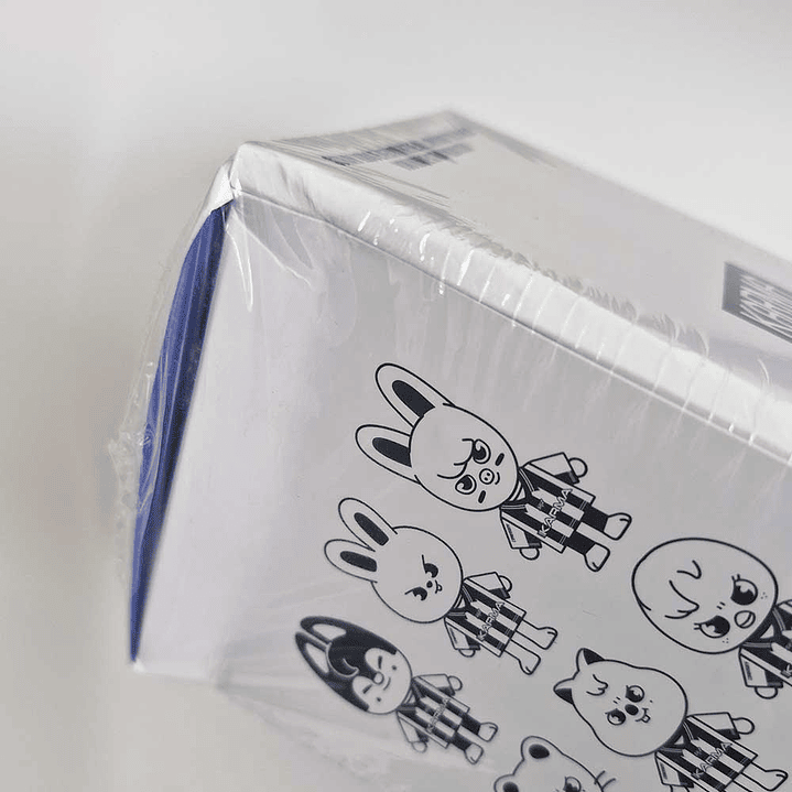 SEGUNDA SELECCIÓN STRAY KIDS - KARMA (SKZOO Ver.) RANDOM 3