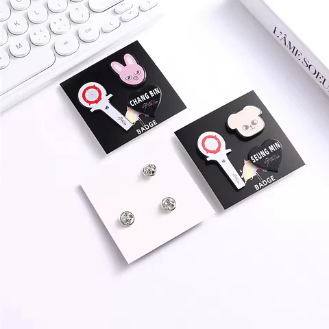 PIN SKZOO + LIGHTSTICK