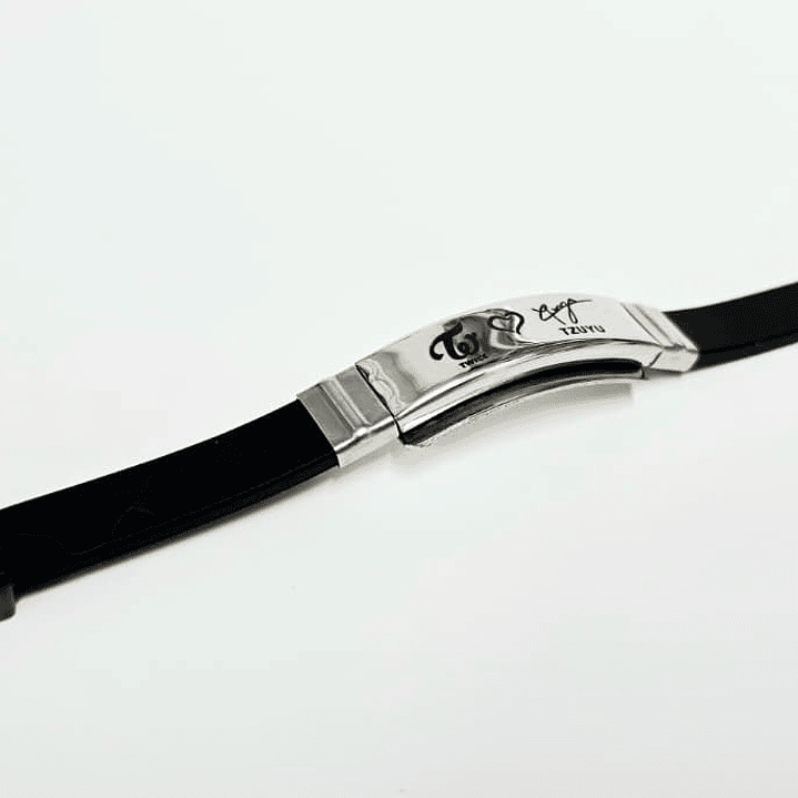 PULSERA SILICONA TWICE  2