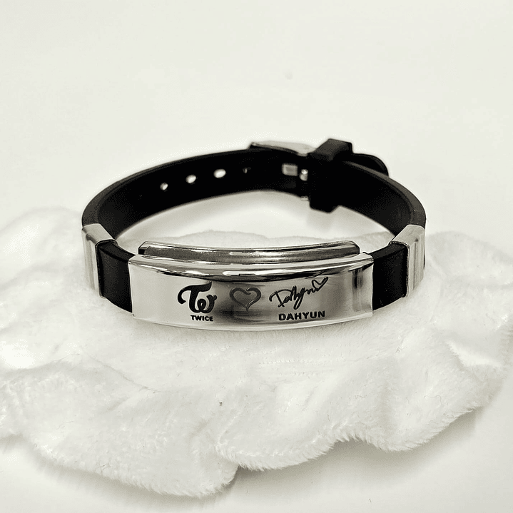 PULSERA SILICONA TWICE  6