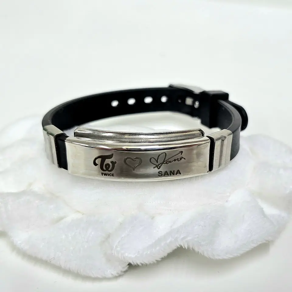 PULSERA SILICONA TWICE  10
