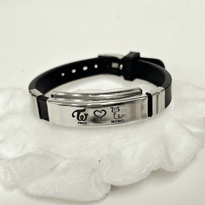 PULSERA SILICONA TWICE  11