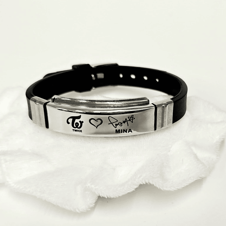 PULSERA SILICONA TWICE  13