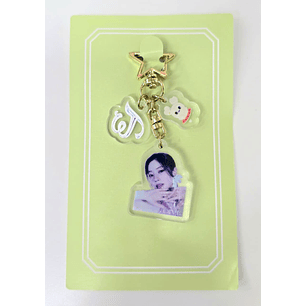 LLAVERO ACRILICO TWICE 