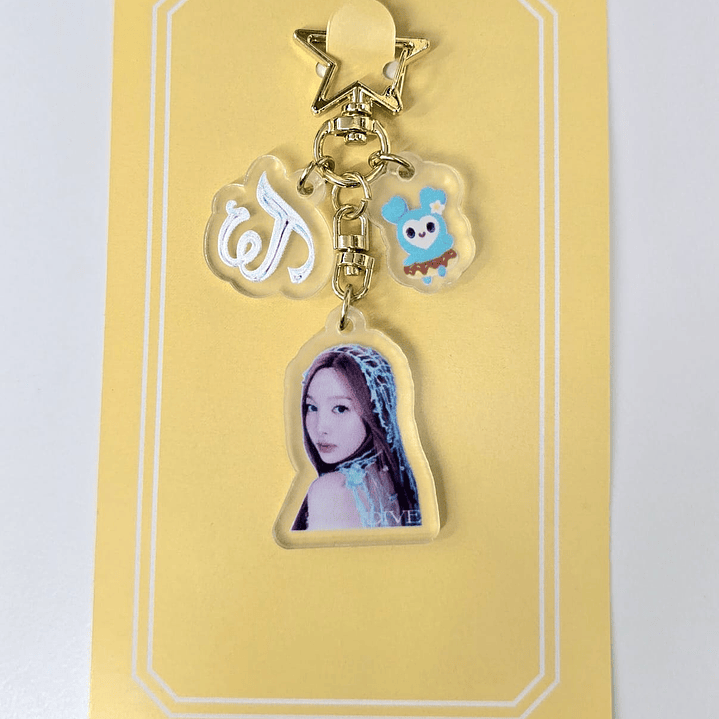 LLAVERO ACRILICO TWICE 