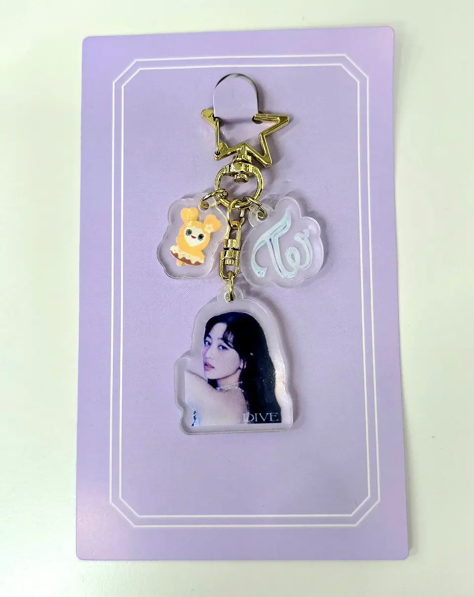 LLAVERO ACRILICO TWICE 