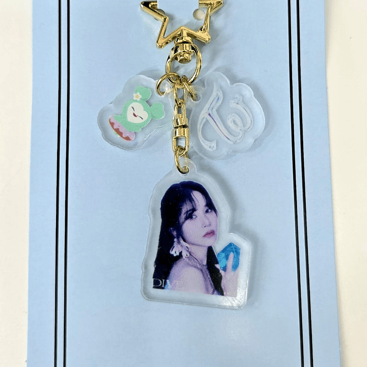 LLAVERO ACRILICO TWICE 