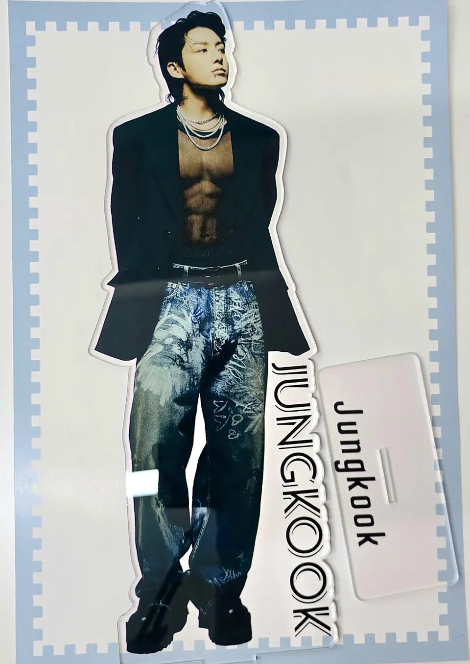 STAND ACRILICO BTS ALTERNATIVO 4