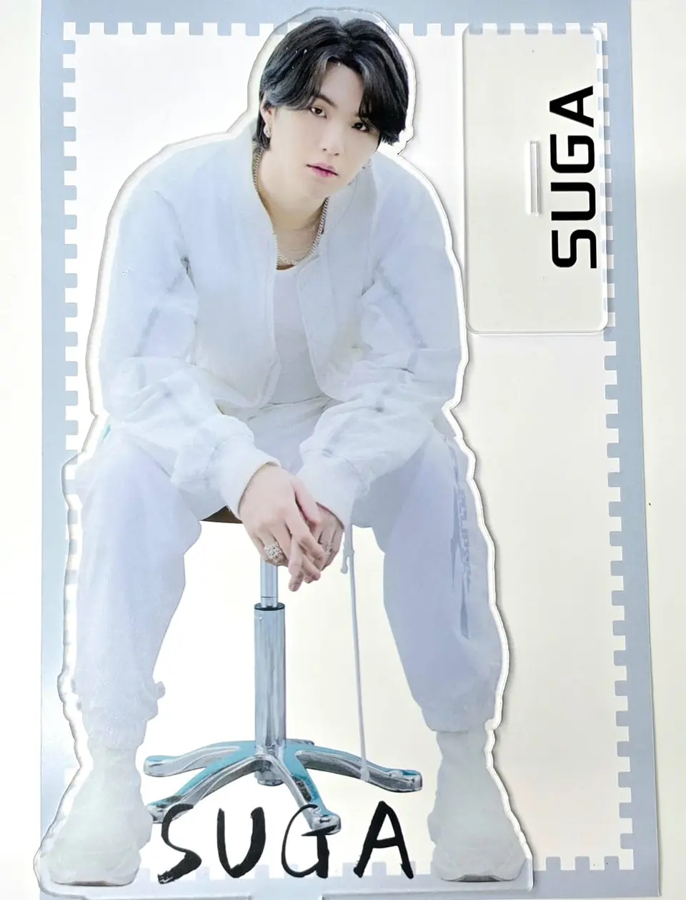 STAND ACRILICO BTS ALTERNATIVO 6