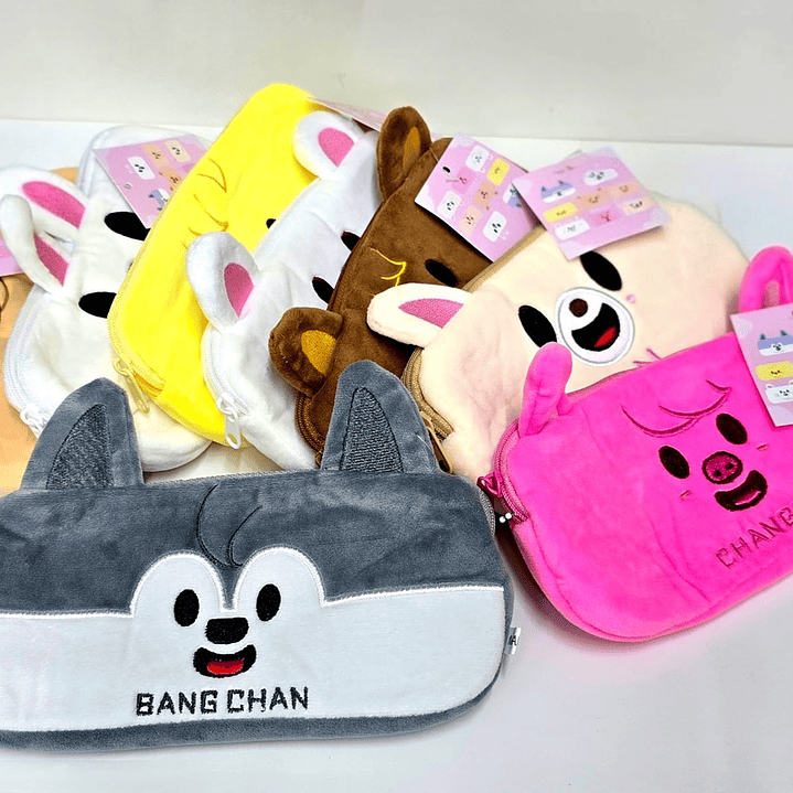 PENCIL CASE PLUSH SKZOO  1