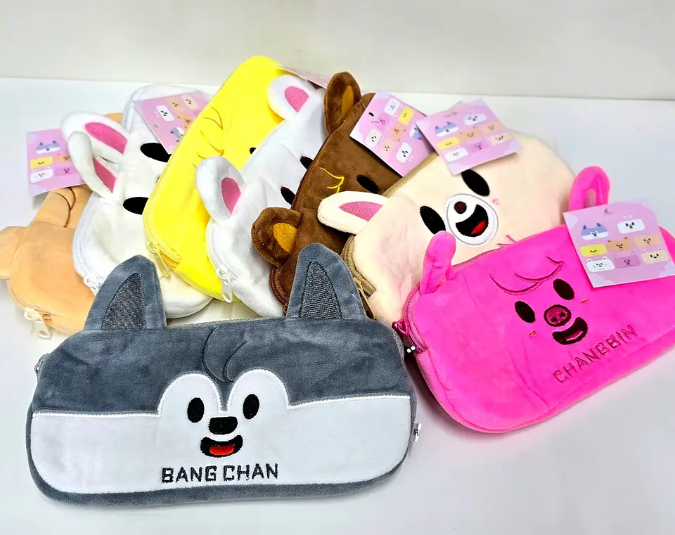 PENCIL CASE PLUSH SKZOO  1