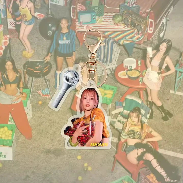 LLAVERO ACRILICO KATSEYE  6