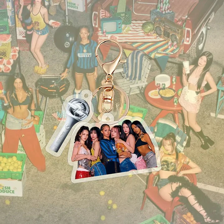 LLAVERO ACRILICO KATSEYE  8