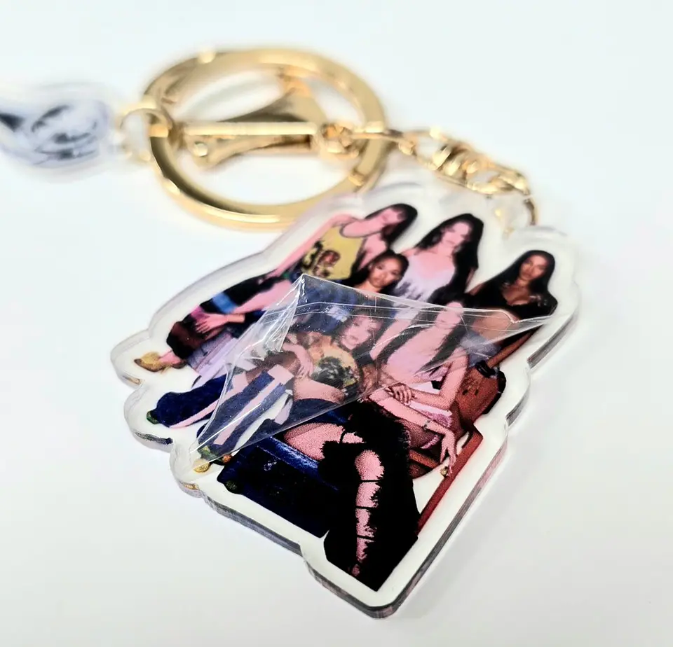 LLAVERO ACRILICO KATSEYE  2