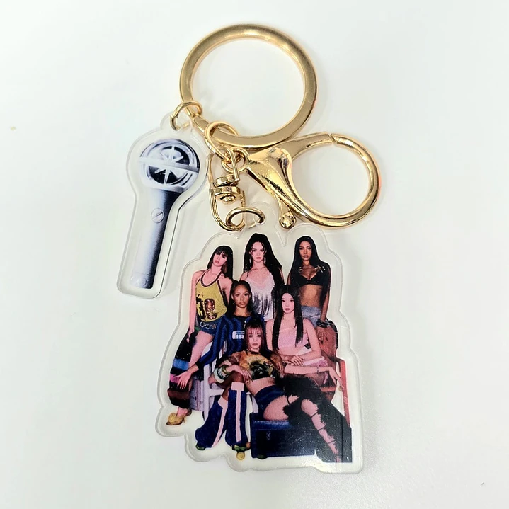 LLAVERO ACRILICO KATSEYE  3