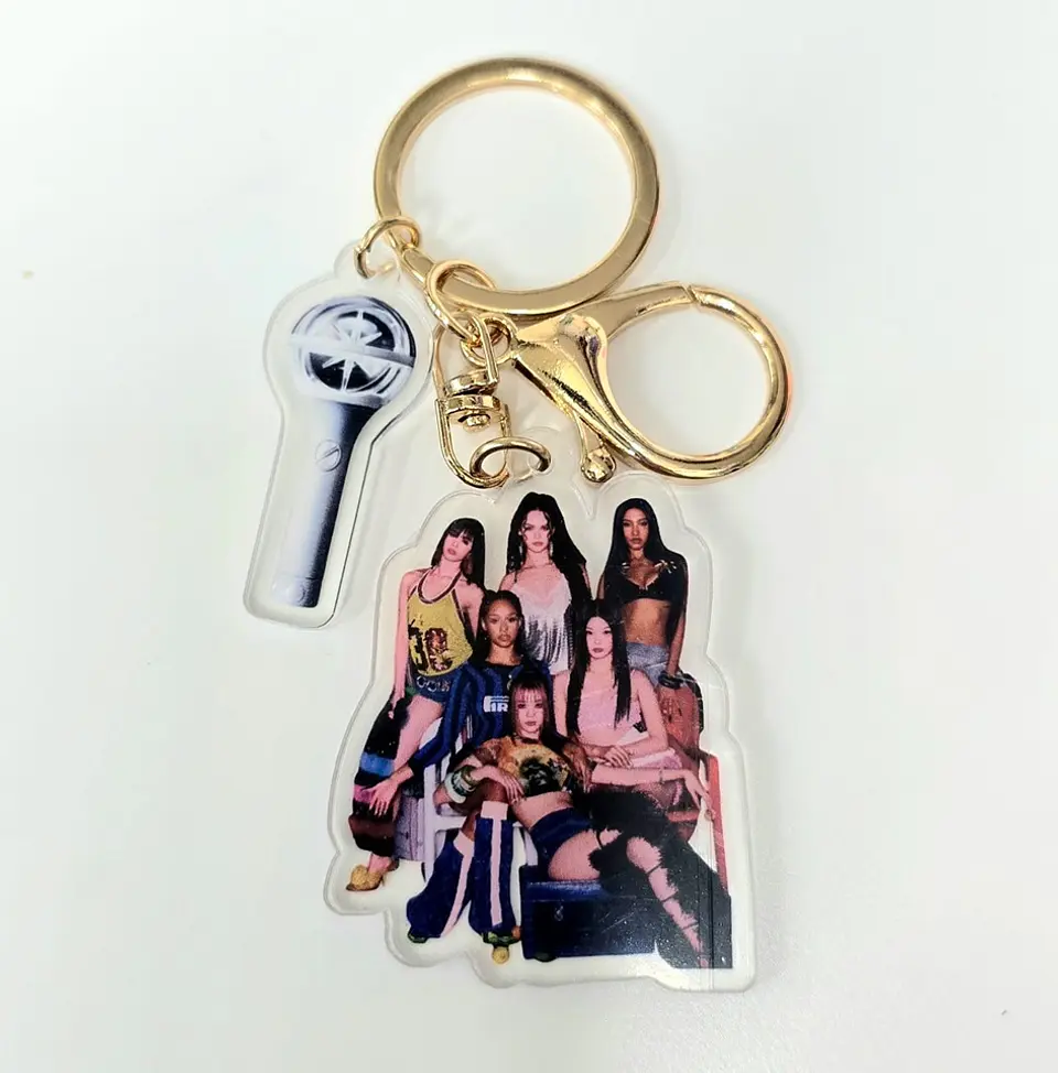 LLAVERO ACRILICO KATSEYE  3