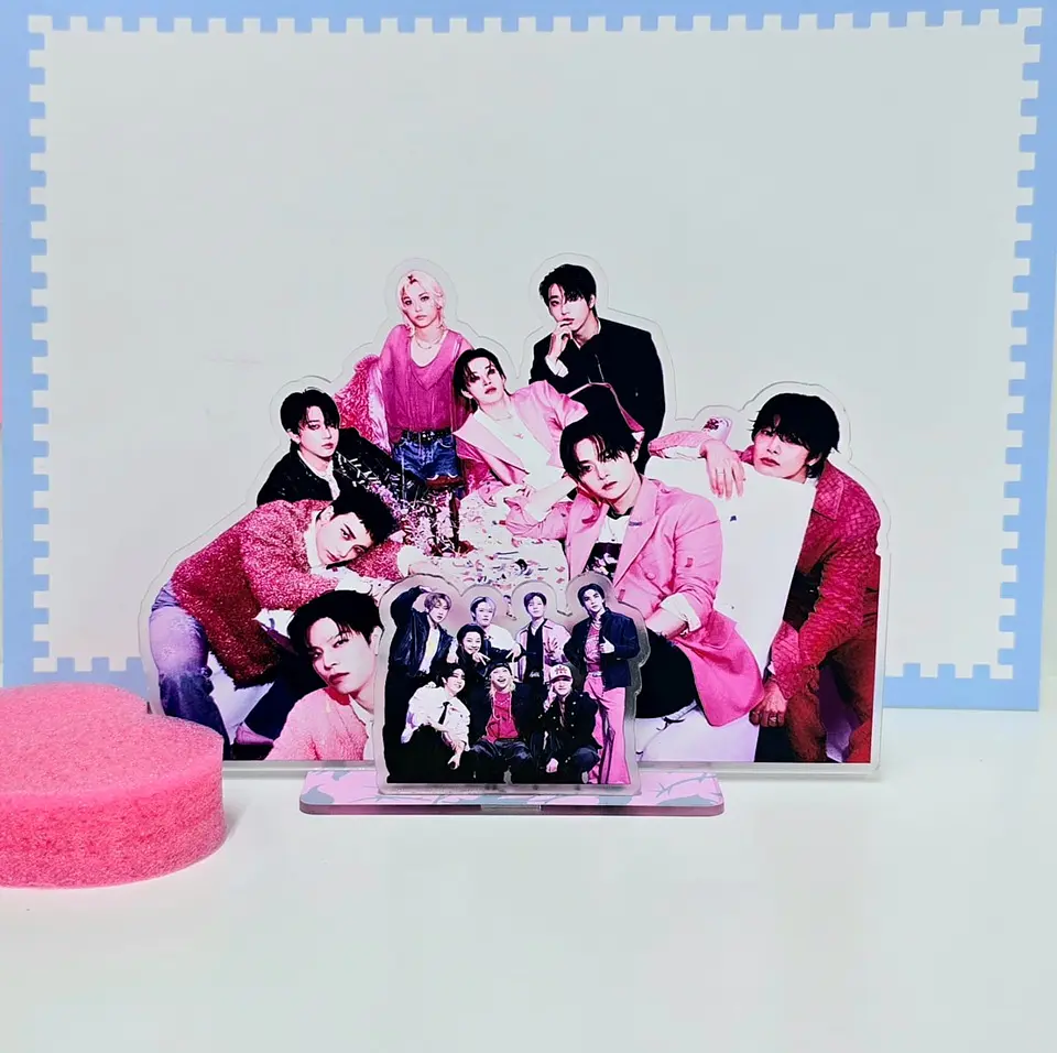 STAND ACRILICO STRAY KIDS ALTERNATIVO 3