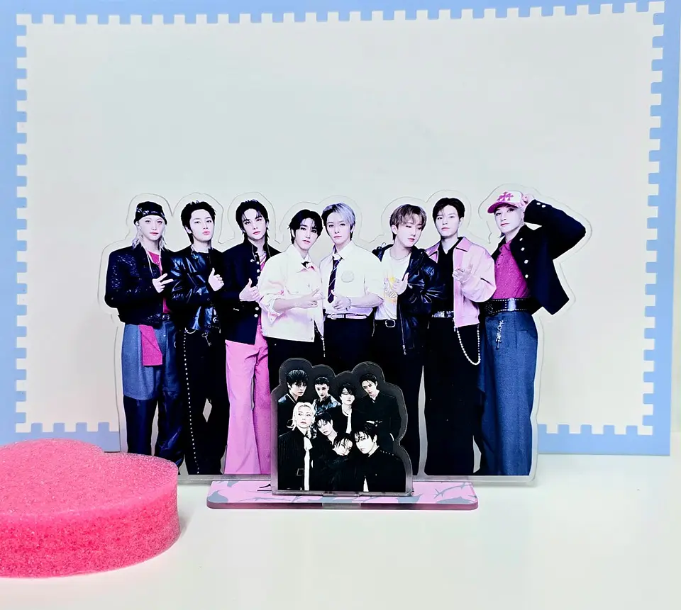 STAND ACRILICO STRAY KIDS ALTERNATIVO 5
