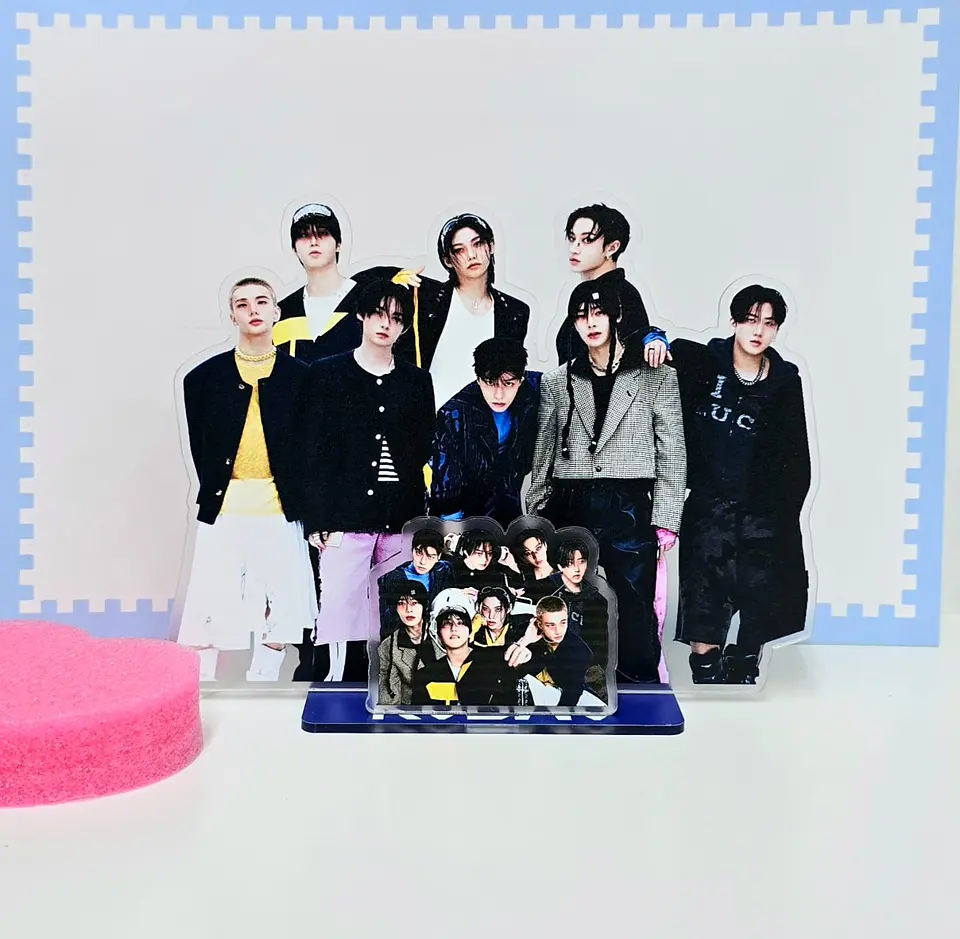 STAND ACRILICO STRAY KIDS ALTERNATIVO 6