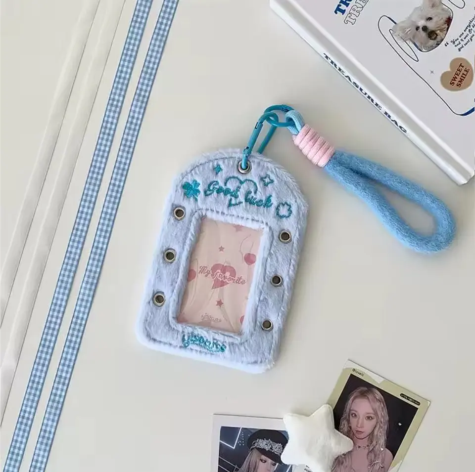 CARD HOLDER 