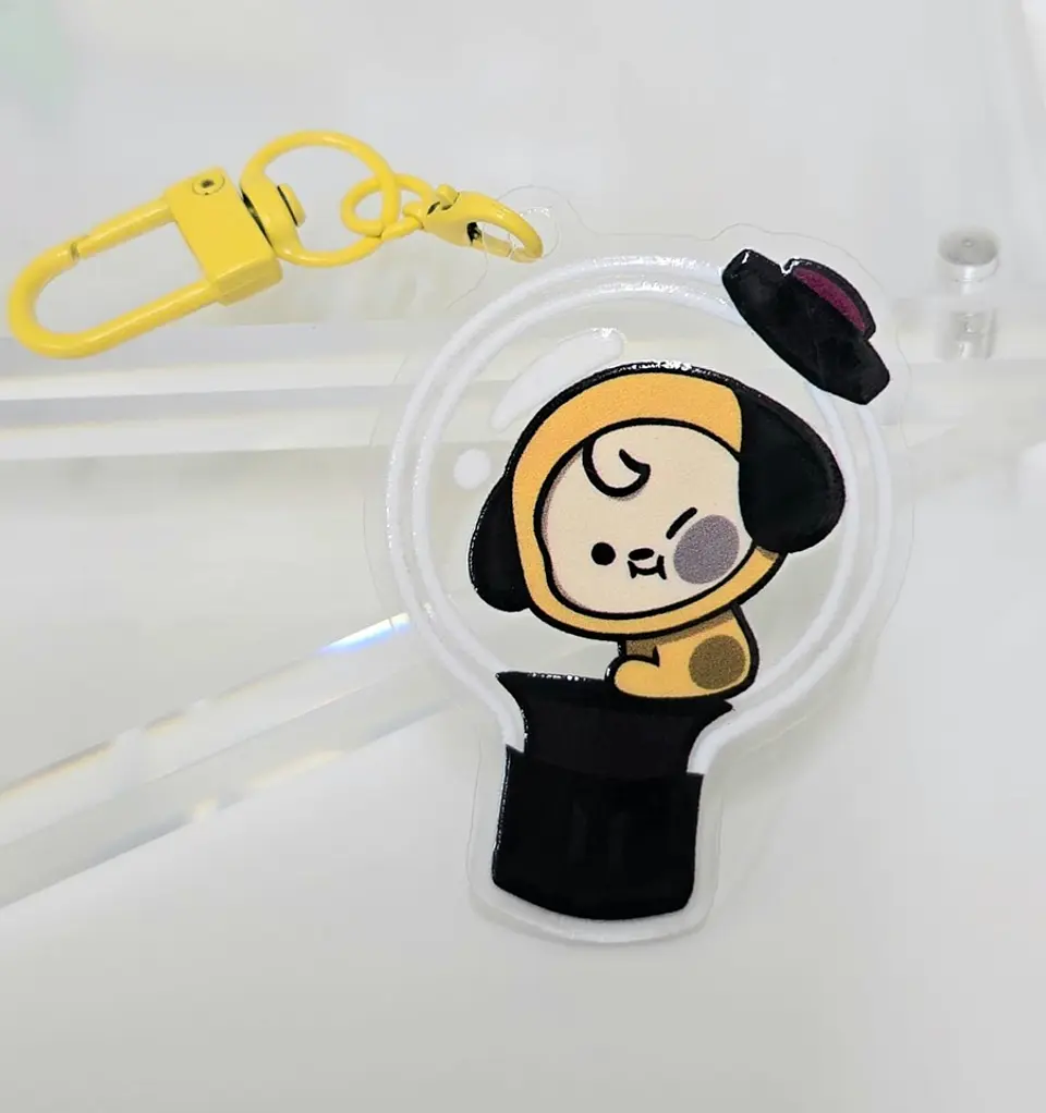 LLAVERO ACRILICO BT21 LIGHTSTICK 4