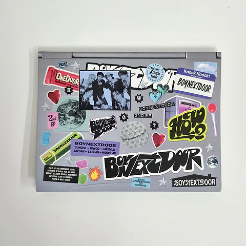 SEGUNDA SELECCIÓN BOYNEXTDOOR - HOW? (STICKER Ver.) RANDOM 