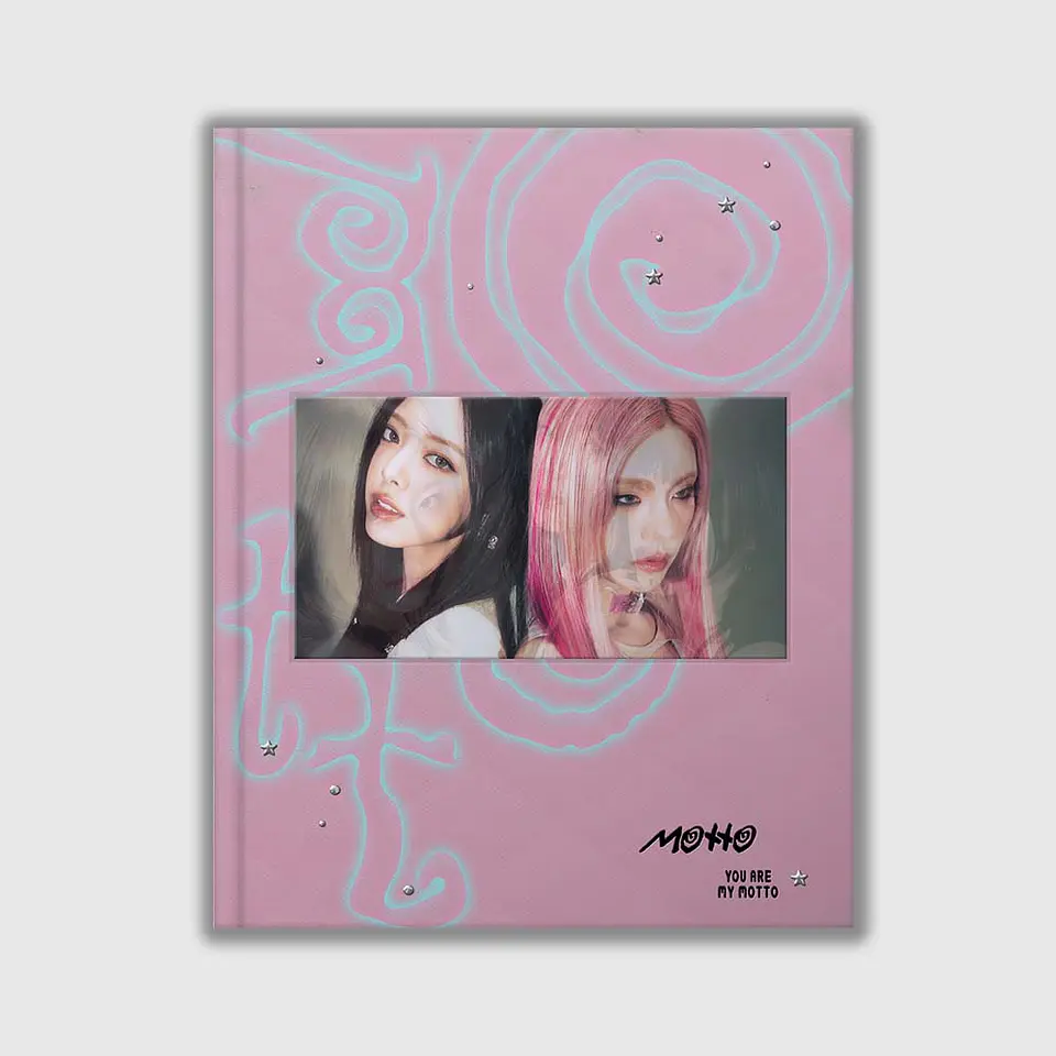 ITZY - MOTTO (PHOTOBOOK Ver.) 2