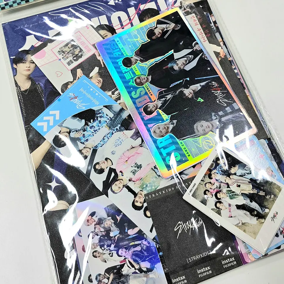 SET PAPELERIA MEDIANO VARIEDADES KPOP 12