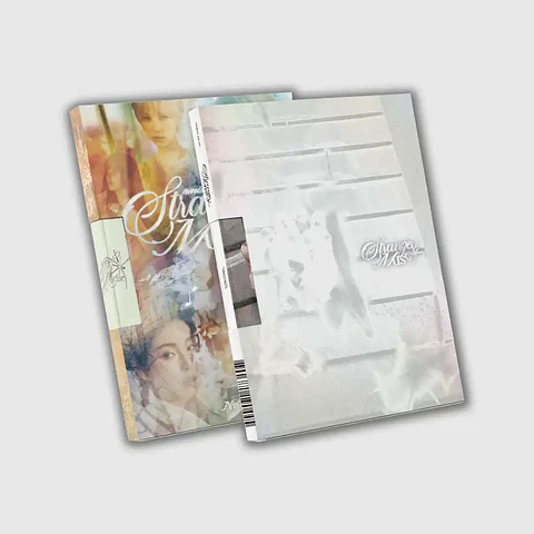 (PREVENTA) NMIXX - STRANGE MUSE (PHOTOBOOK Ver.)