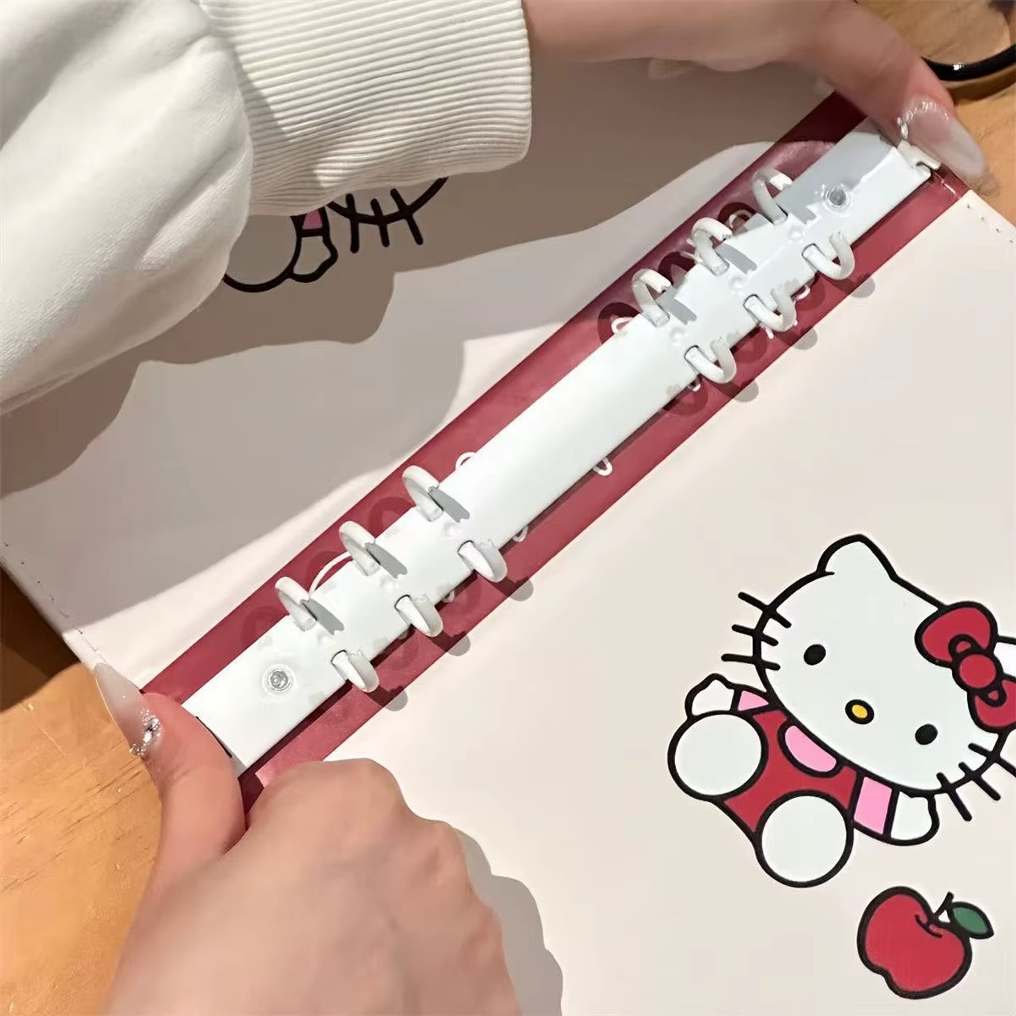 BINDER - HELLO KITTY CLASSIC 7