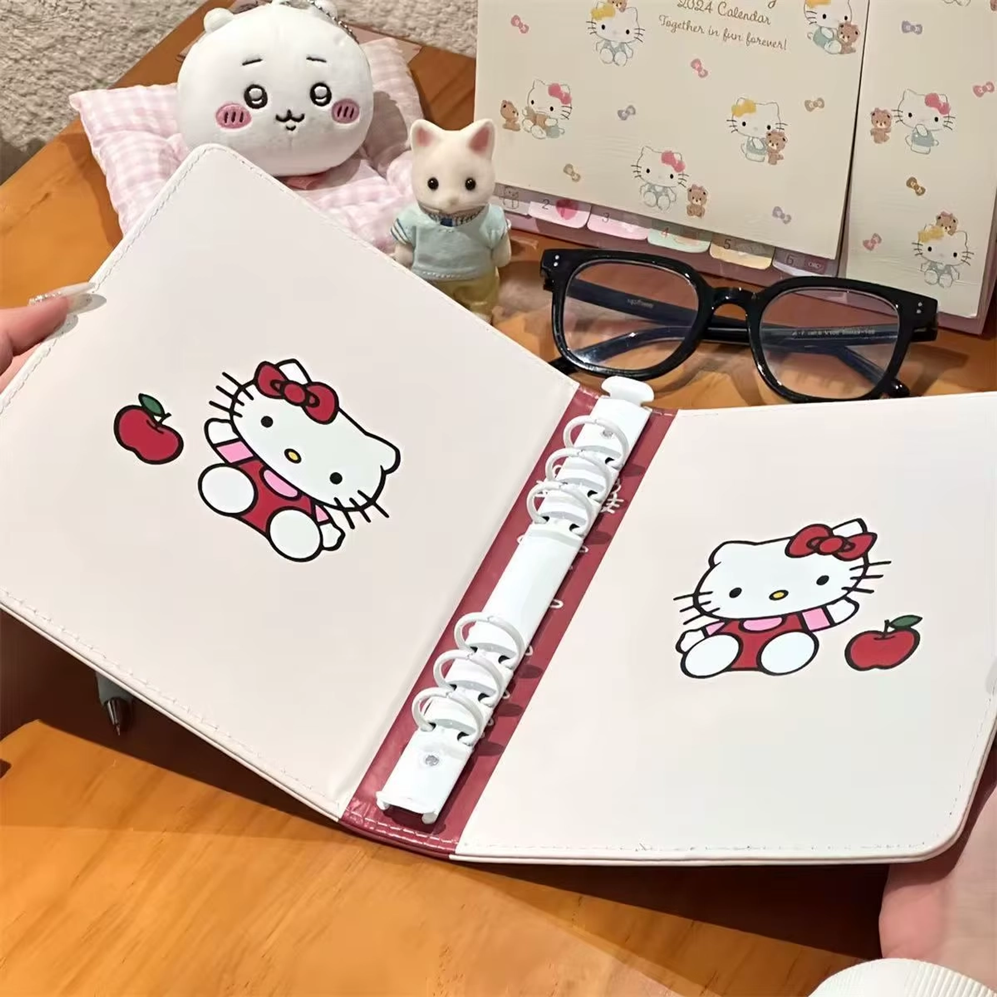 BINDER - HELLO KITTY CLASSIC 4