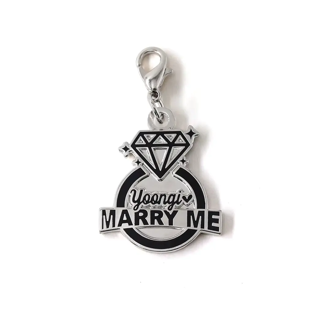 BTS YOONGI - LLAVERO YOONGI MARRY ME 1