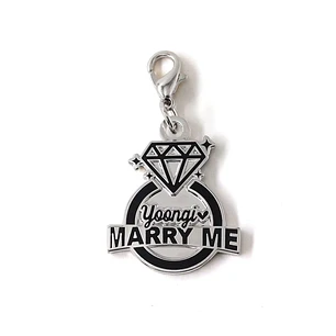 BTS YOONGI - LLAVERO YOONGI MARRY ME