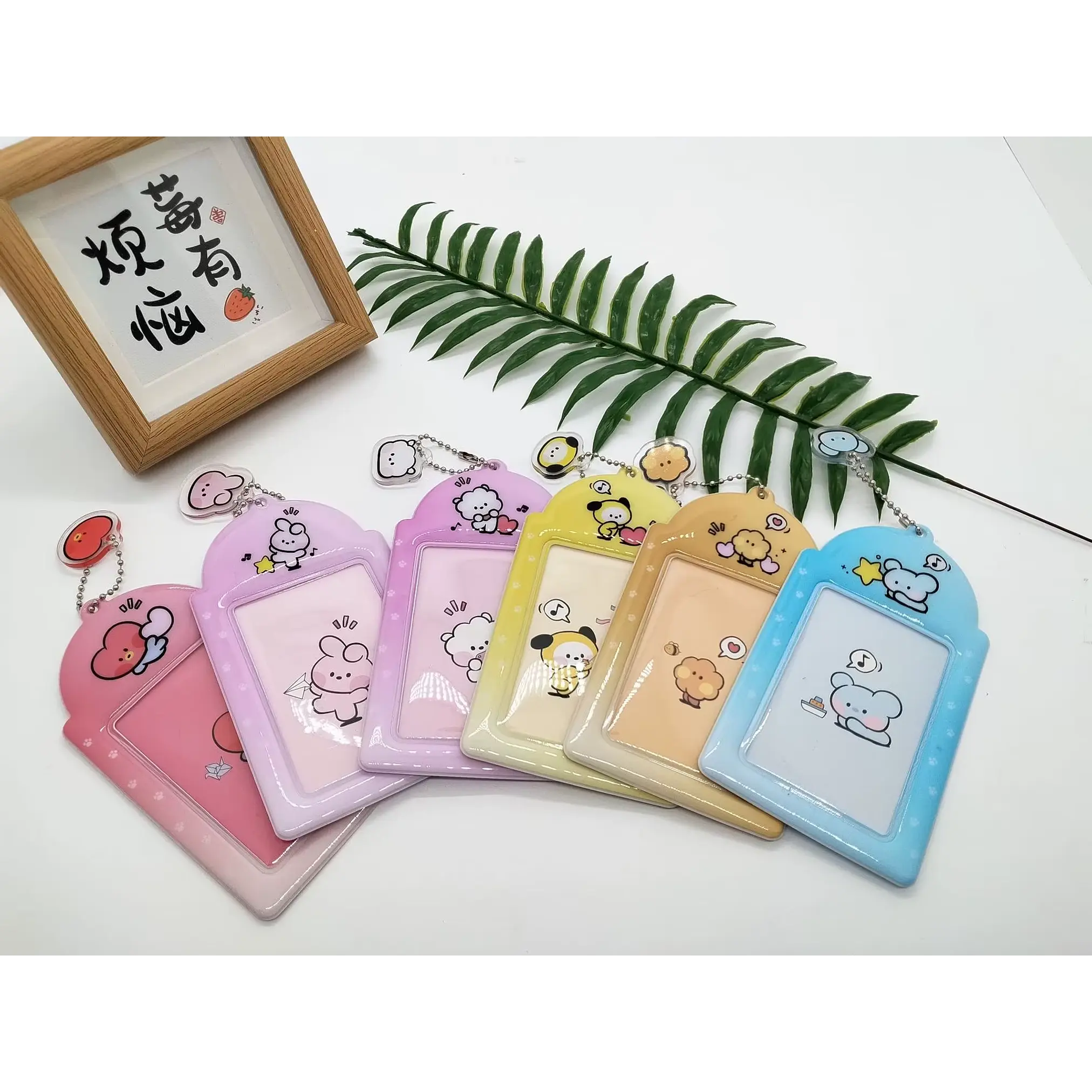 BT21 - PHOTOCARDS HOLDERS 1