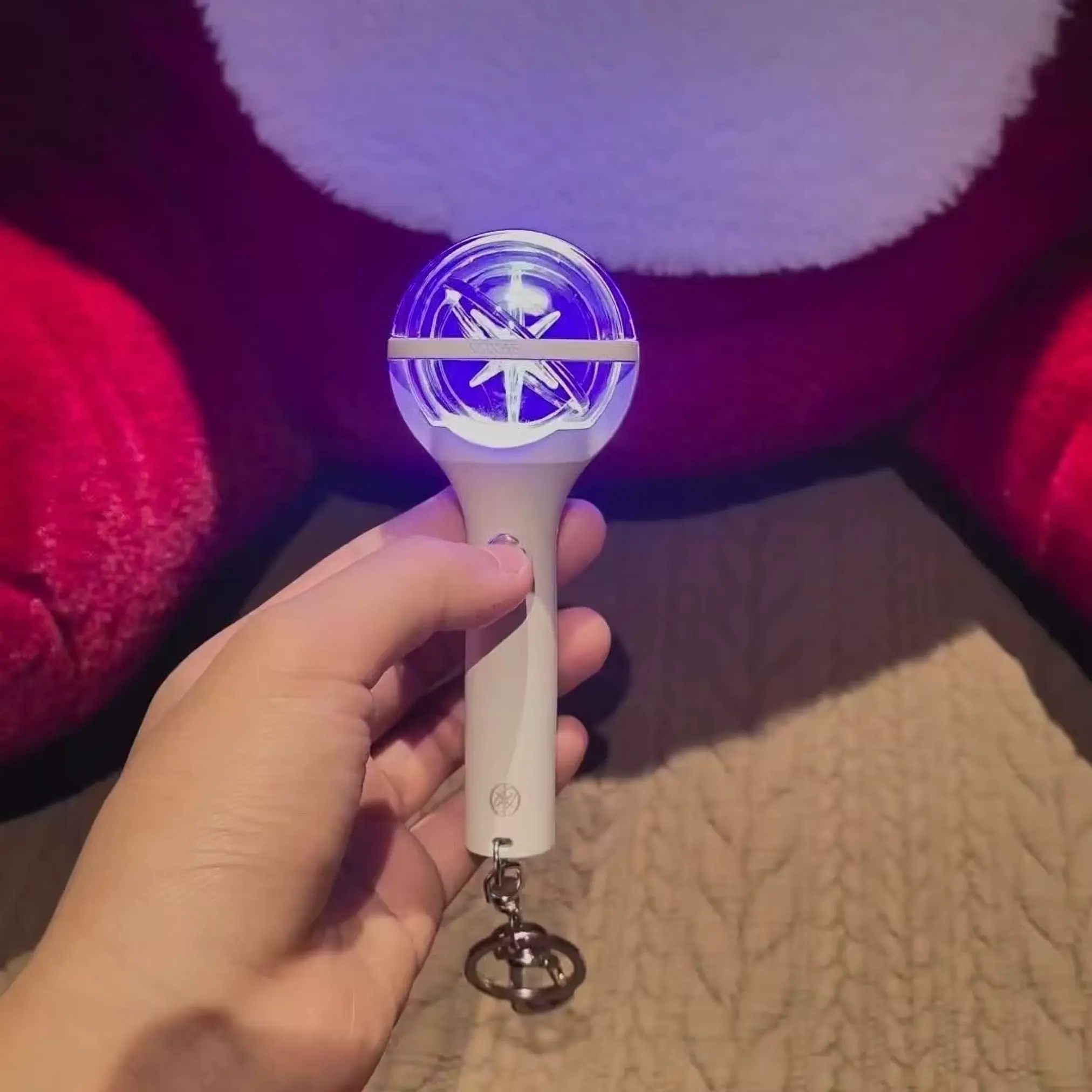 KATSEYE - LLAVERO LIGHSTICK (ALTERNATIVA) 1